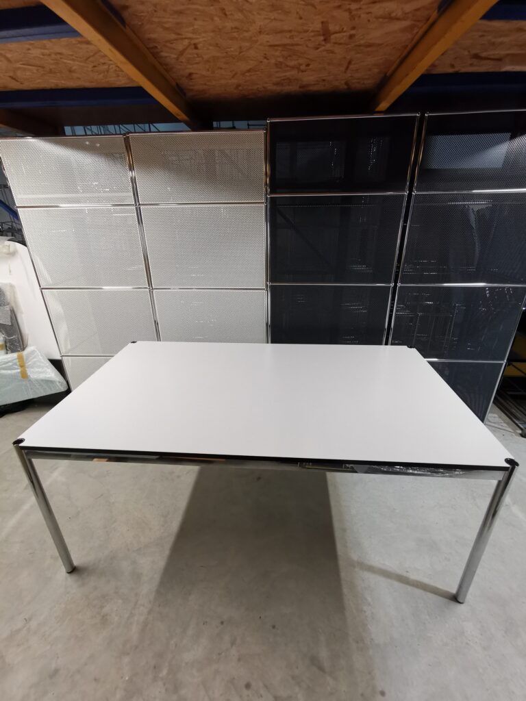 Angebot über einen USM Tisch in perlgrau, 175 cm x 1m 