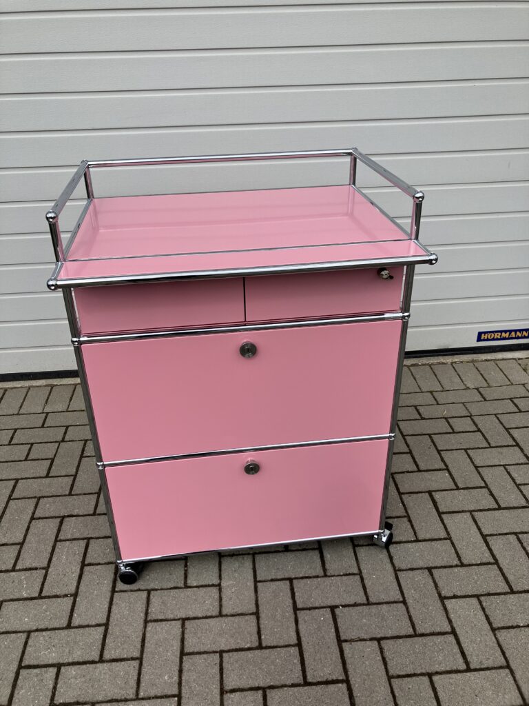USM Haller Wickelkommode in Sonderfarben